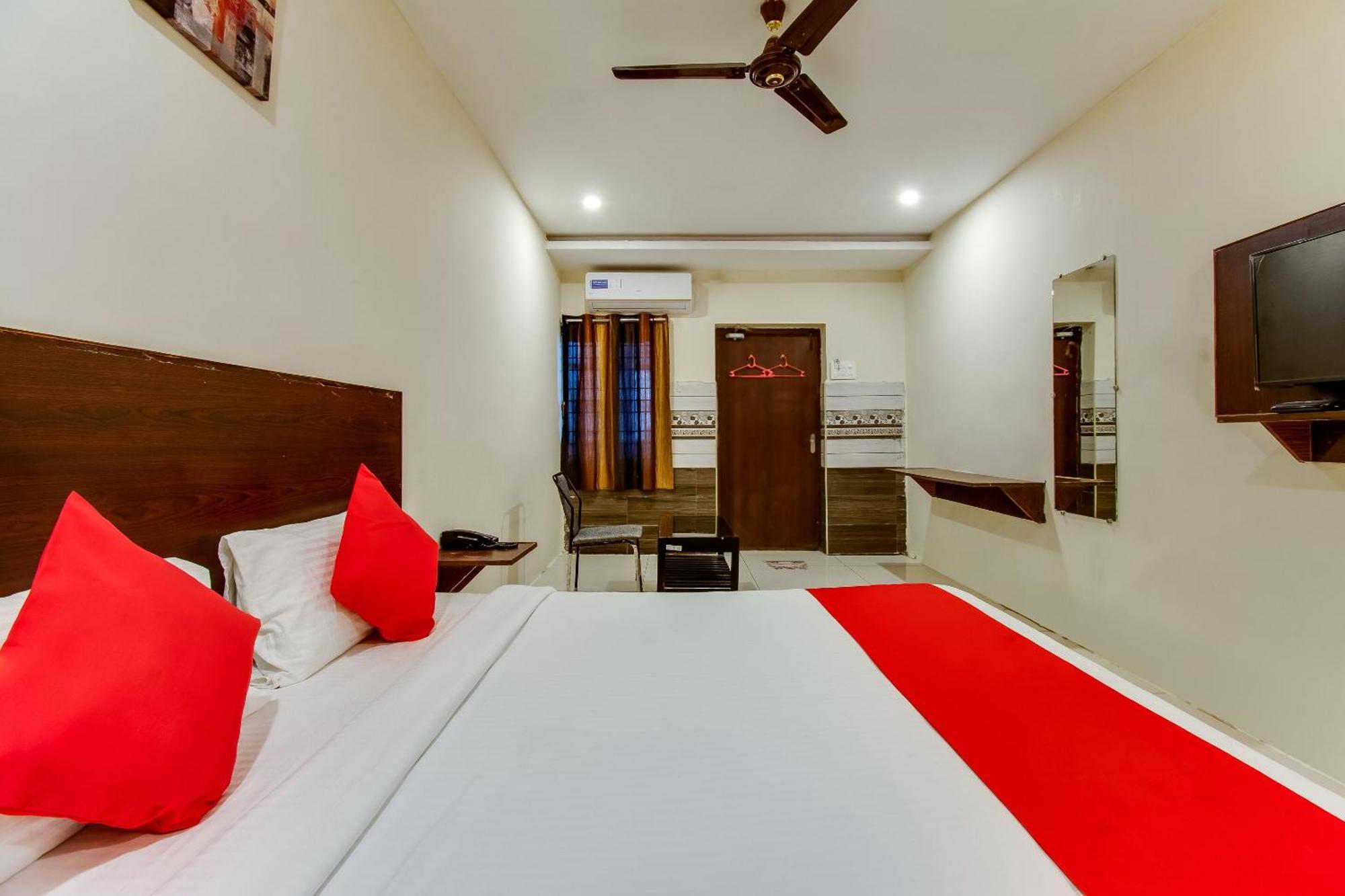 Oyo Akshaya Nest Hotel Vijayawada Luaran gambar