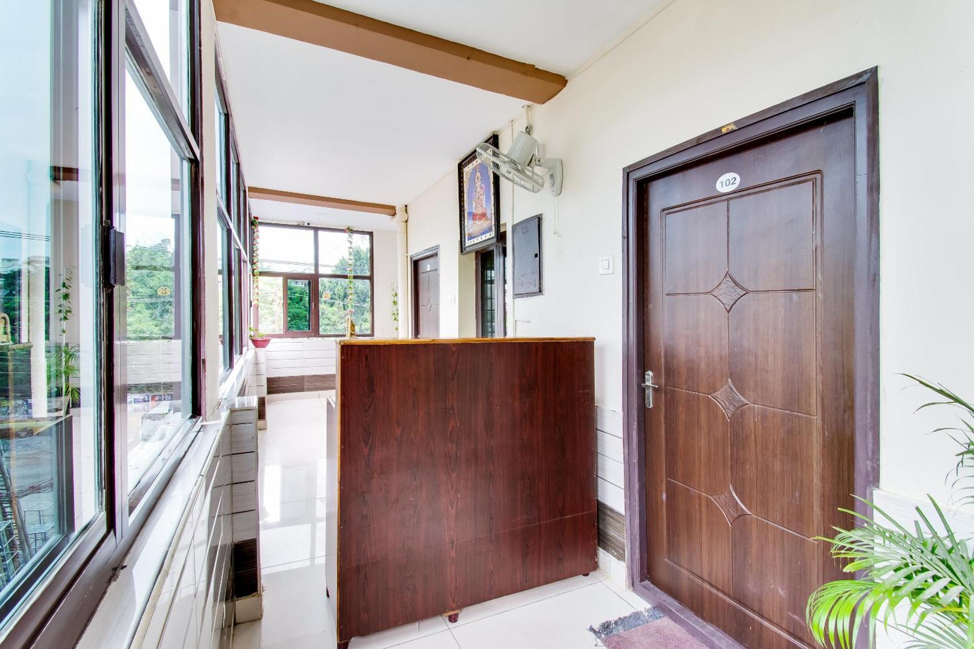 Oyo Akshaya Nest Hotel Vijayawada Luaran gambar